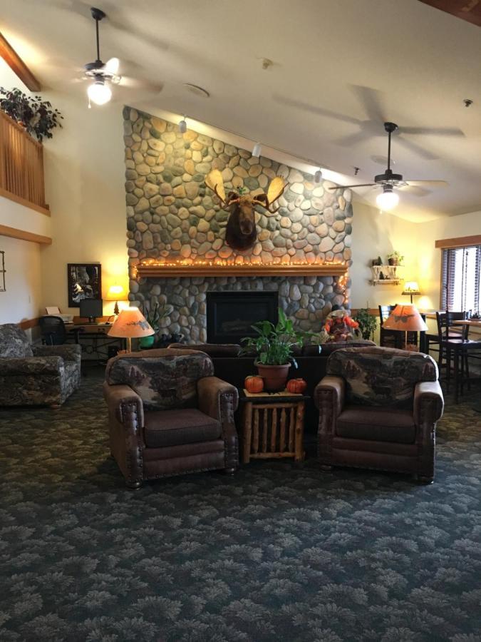 Moose Lake Lodge & Suites Eksteriør billede
