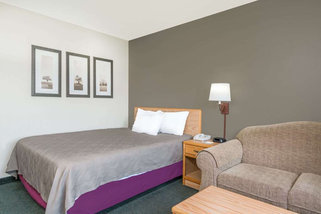Moose Lake Lodge & Suites Værelse billede