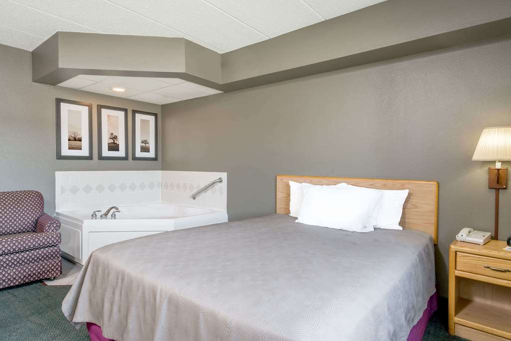 Moose Lake Lodge & Suites Værelse billede